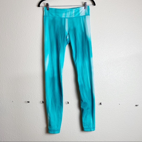Under Armour Pants - UNDER ARMOUR Teal Marble Leggings